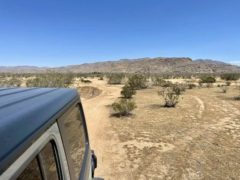 Joshua Rd. 043914124 Apple Valley, CA 92308