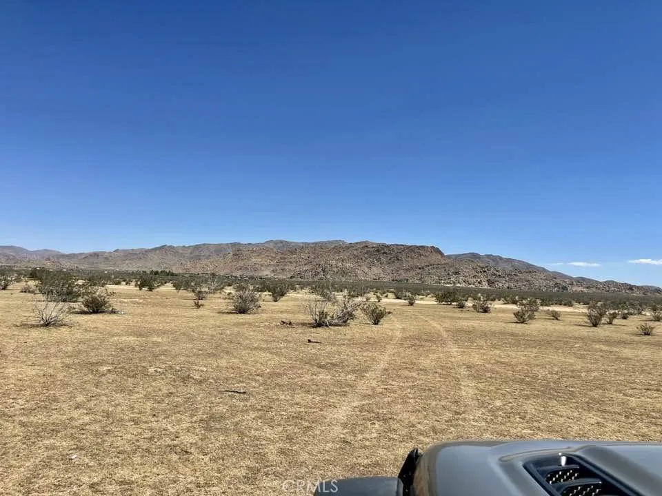 Joshua Rd. 043914124 Apple Valley, CA 92308