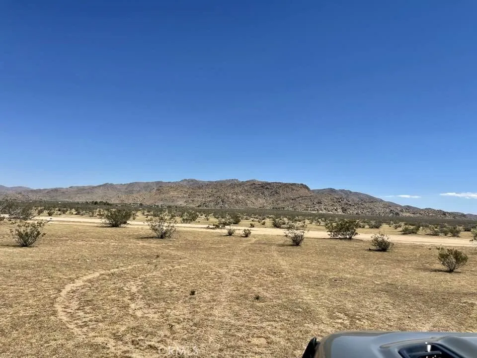 Joshua Rd. 043914124 Apple Valley, CA 92308