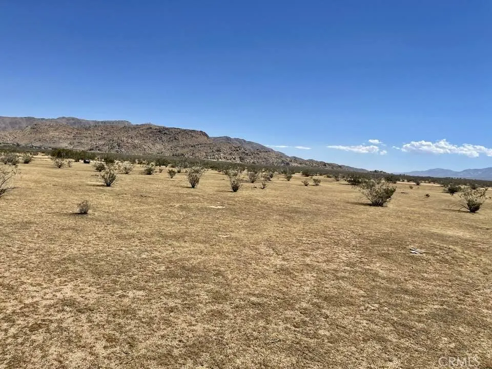 Joshua Rd. 043914124 Apple Valley, CA 92308