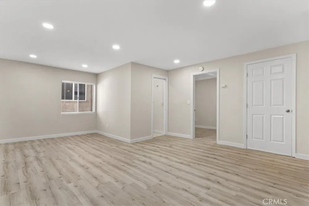 3652 Fredonia #B Los Angeles, CA 90068