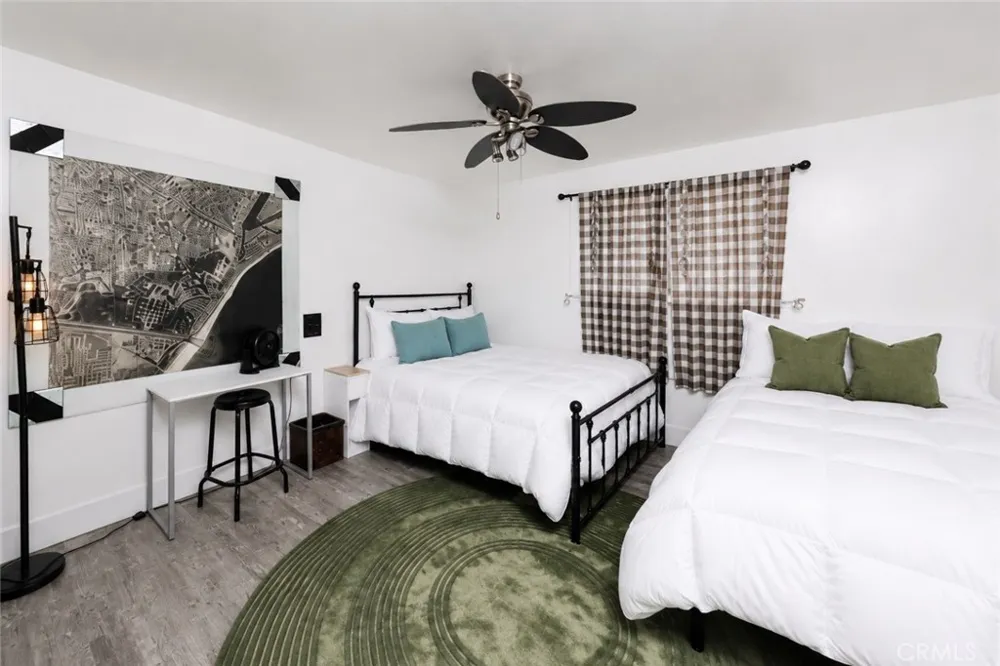 2214 W Oceanfront #A Newport Beach, CA 92663