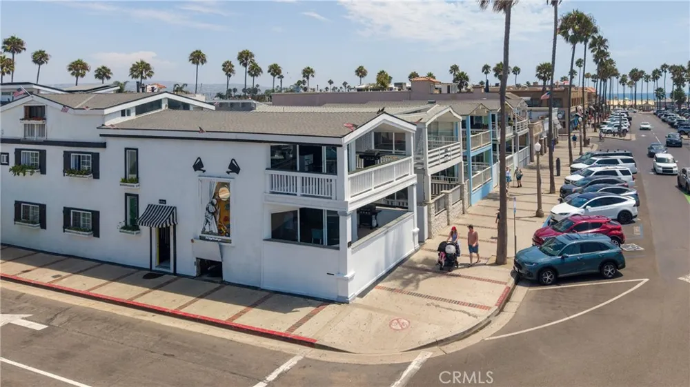 2214 W Oceanfront #A Newport Beach, CA 92663