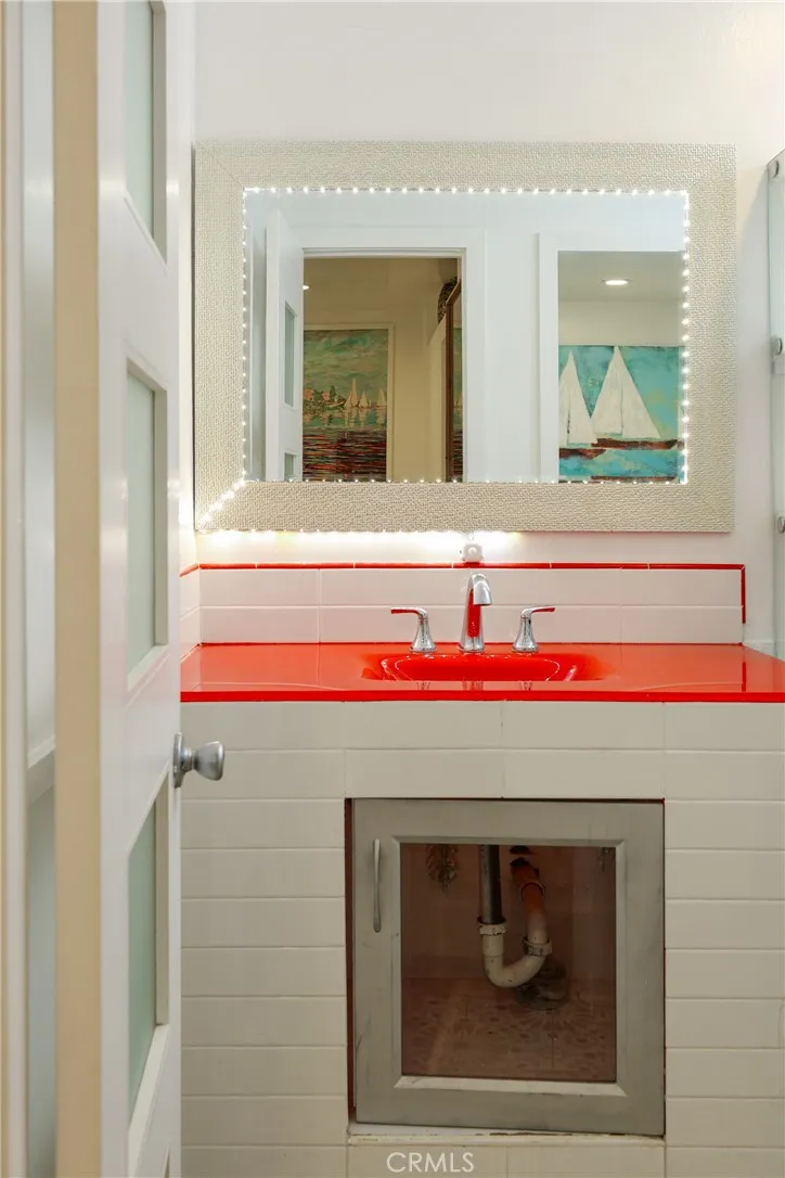 2214 W Oceanfront #A Newport Beach, CA 92663