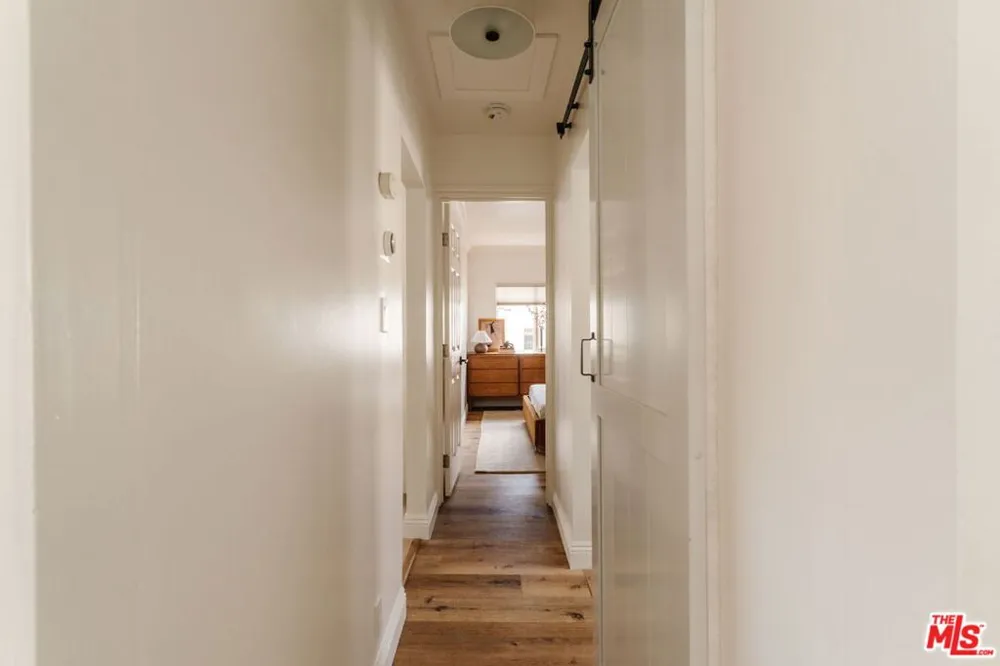 2223 Alsace Avenue Los Angeles, CA 90016
