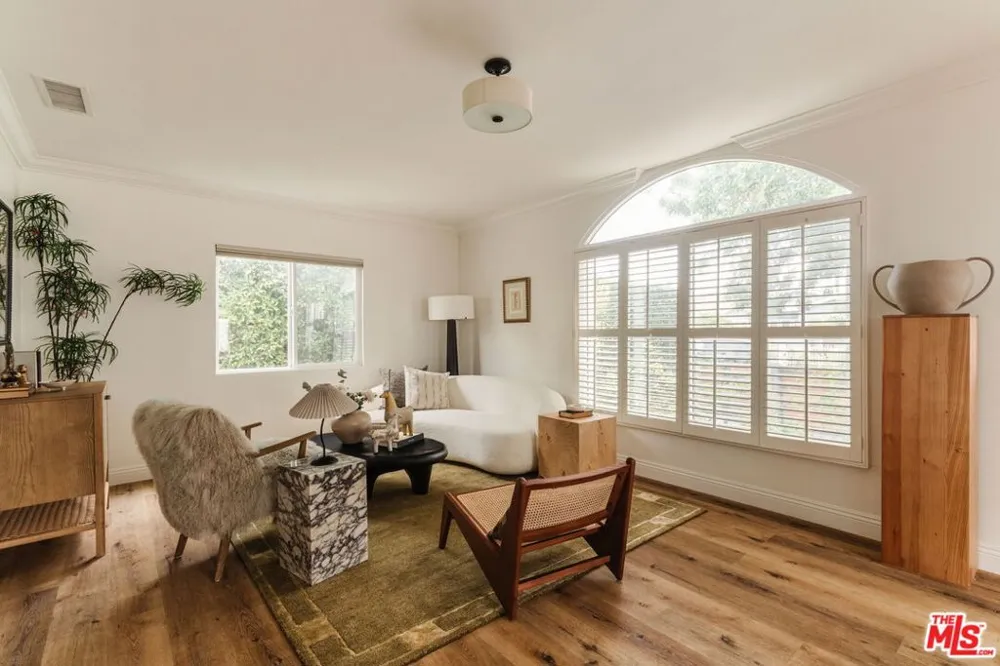 2223 Alsace Avenue Los Angeles, CA 90016