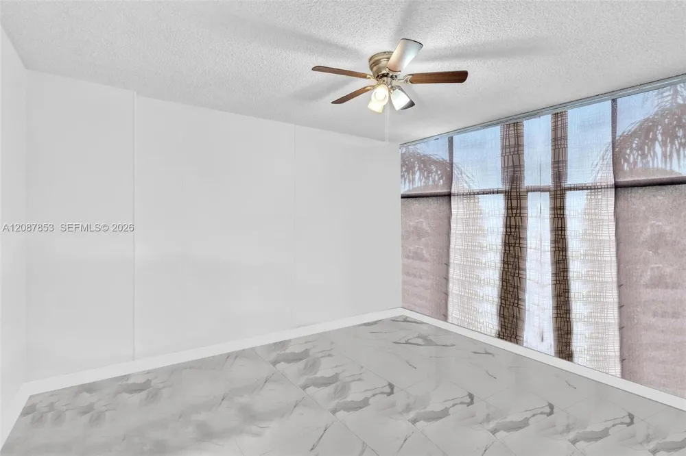 1000 Parkview Dr #329 Hallandale Beach, FL 33009