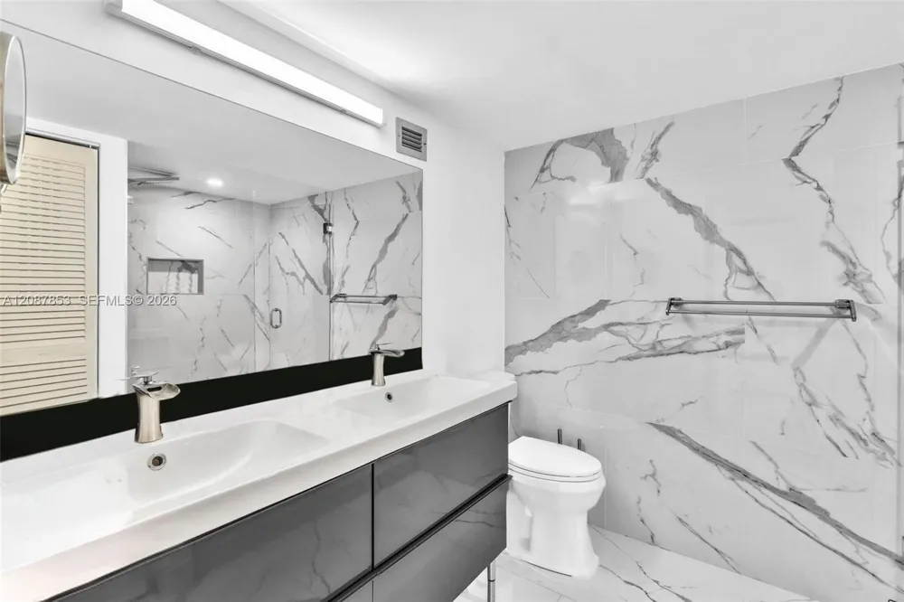 1000 Parkview Dr #329 Hallandale Beach, FL 33009