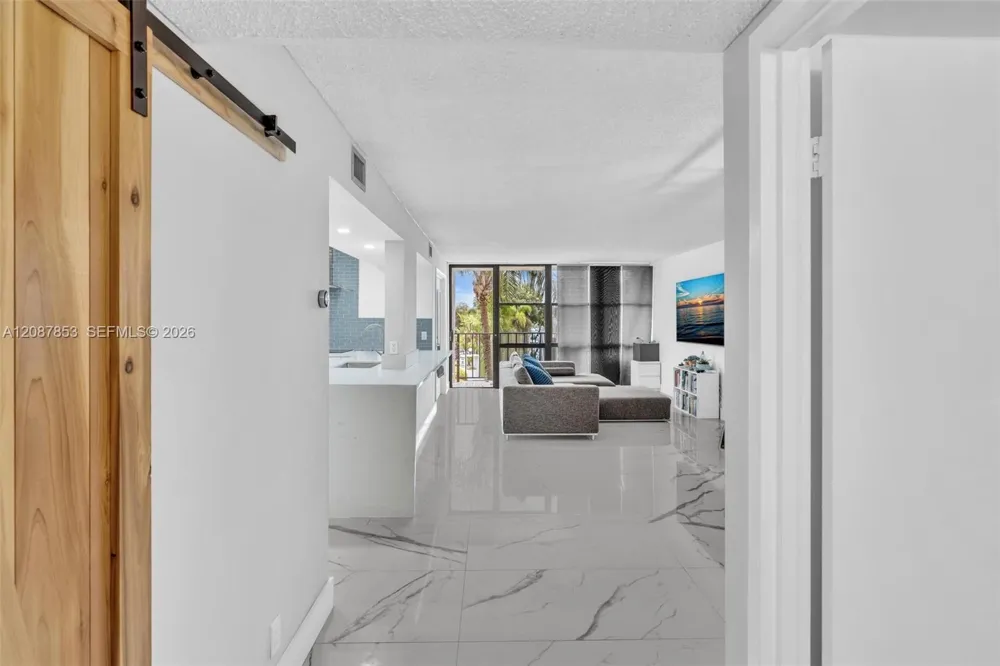 1000 Parkview Dr #329 Hallandale Beach, FL 33009