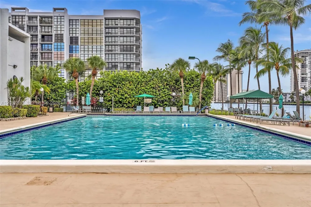 1000 Parkview Dr #329 Hallandale Beach, FL 33009