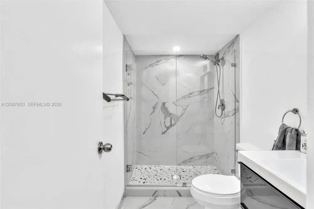 1000 Parkview Dr #329 Hallandale Beach, FL 33009