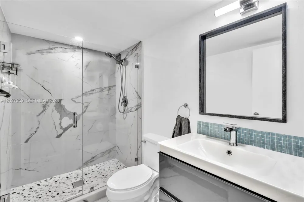 1000 Parkview Dr #329 Hallandale Beach, FL 33009