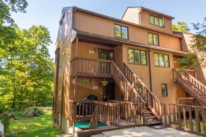 5 VILLAGE WAY UNIT D-6 #D-6 Unit D-6 Vernon, NJ 07462