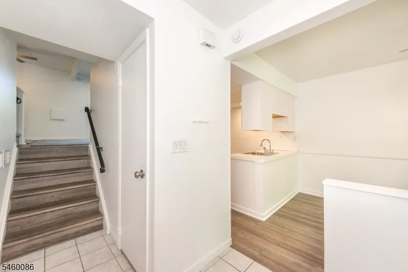 5 VILLAGE WAY UNIT D-6 #D-6 Unit D-6 Vernon, NJ 07462