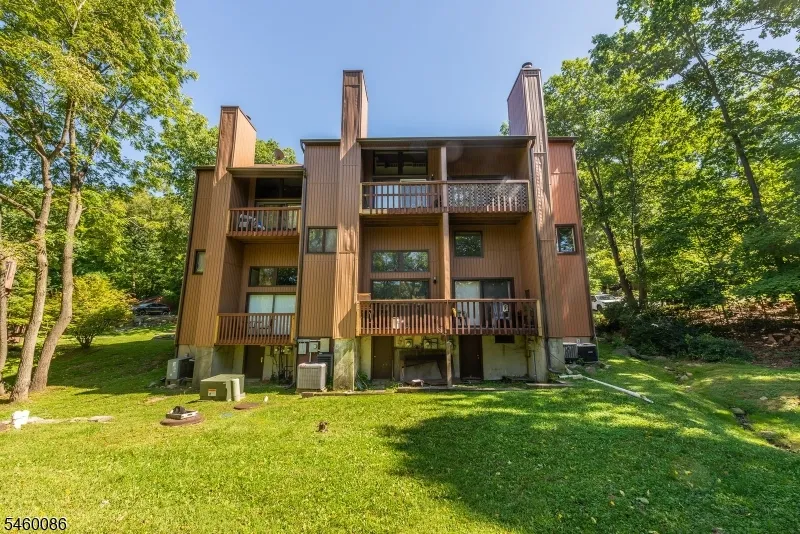 5 VILLAGE WAY UNIT D-6 #D-6 Unit D-6 Vernon, NJ 07462