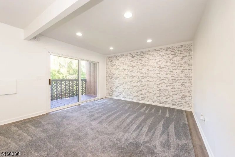 5 VILLAGE WAY UNIT D-6 #D-6 Unit D-6 Vernon, NJ 07462