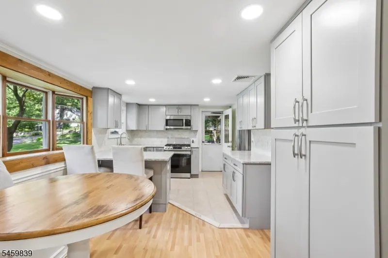 2 Whaleback Waddy Denville, NJ 07834