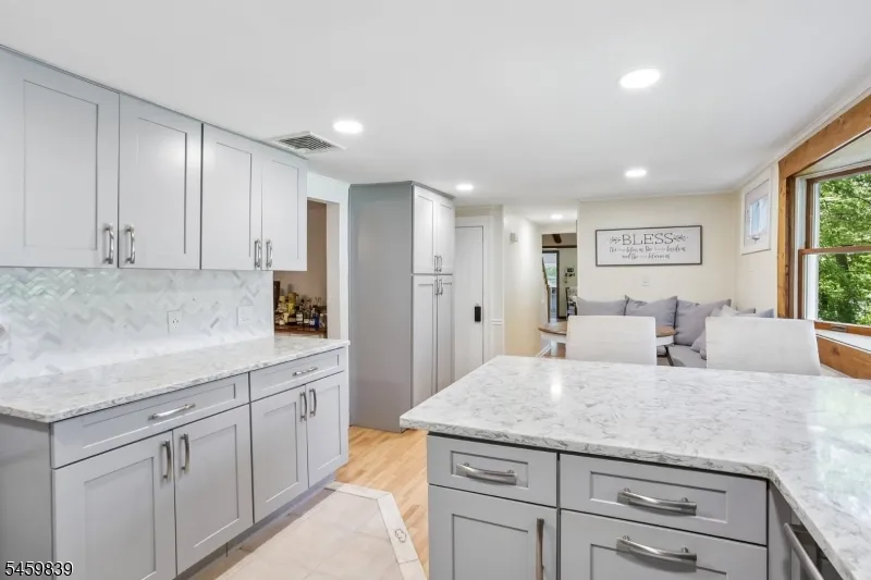 2 Whaleback Waddy Denville, NJ 07834