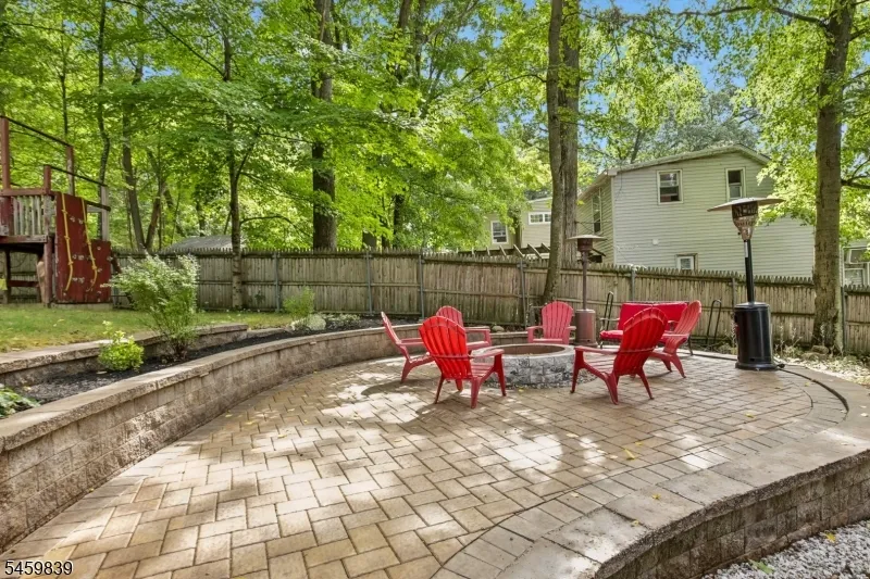 2 Whaleback Waddy Denville, NJ 07834