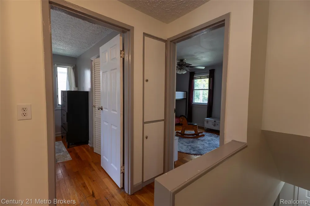 1984 Graefield Road Birmingham City, MI 48009