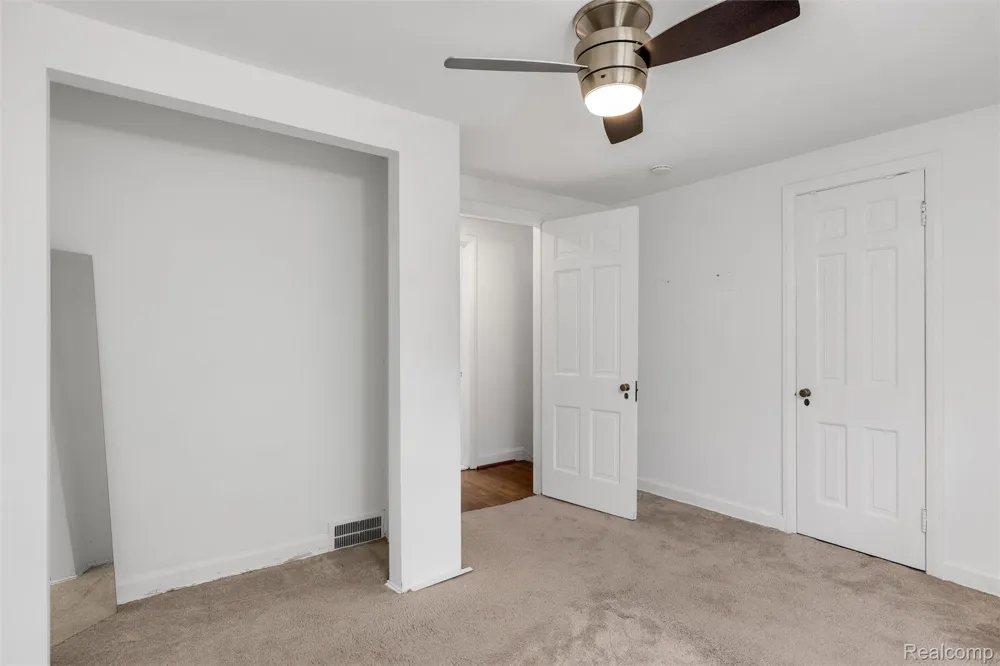 18753 San Diego Boulevard Lathrup Village City, MI 48076