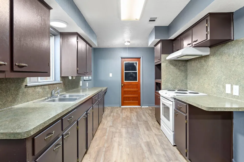 207 Carter Road Winnie, TX 77665