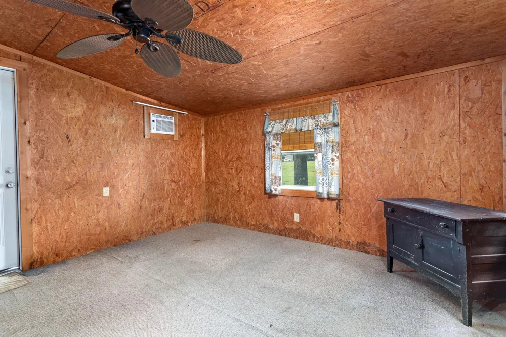 207 Carter Road Winnie, TX 77665