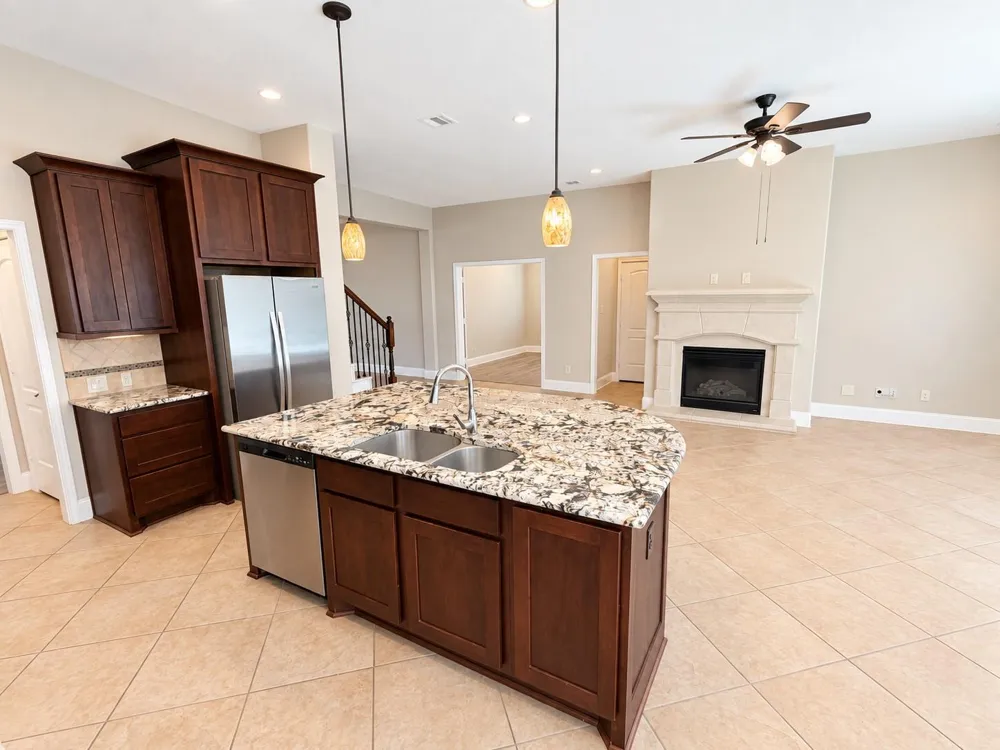 205 Climbing Oaks Place Montgomery, TX 77316