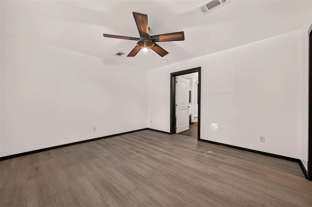 6023 Cheryl Lane Rosharon, TX 77459