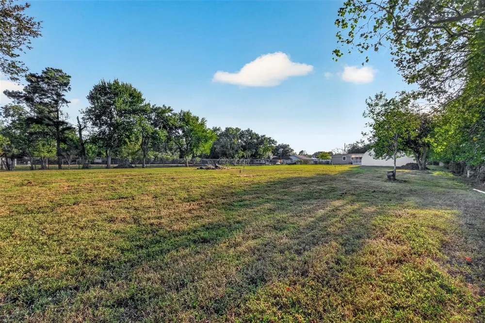 6023 Cheryl Lane Rosharon, TX 77459