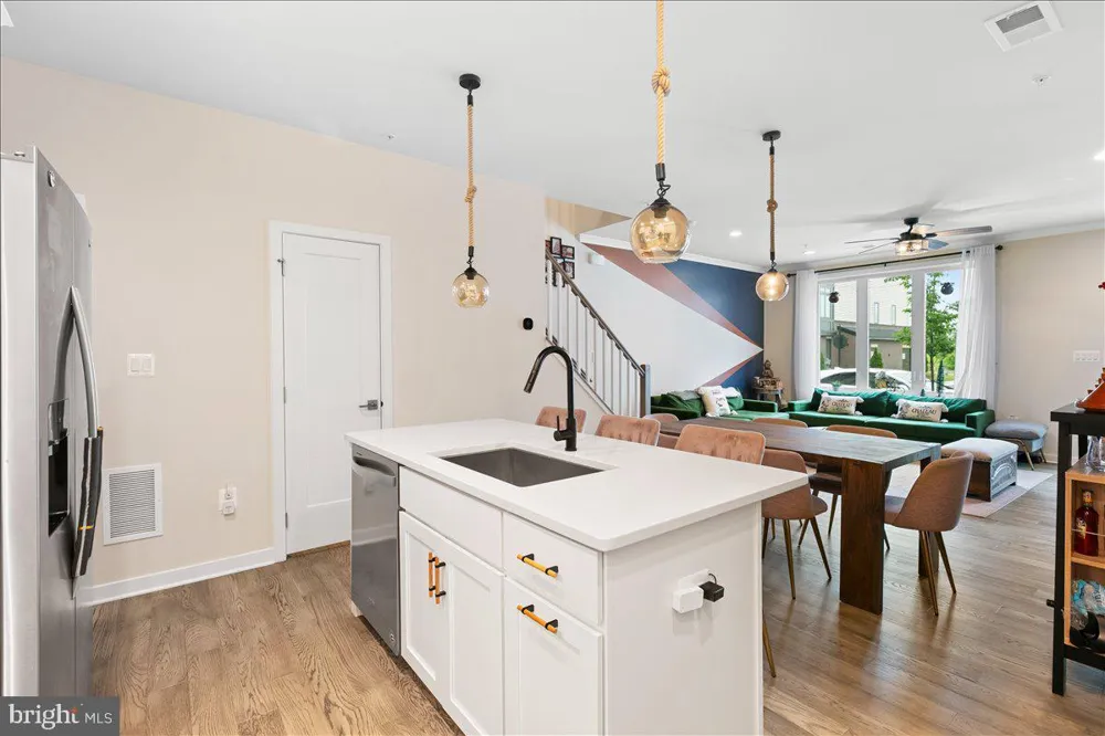 23547 NEERSVILLE CORNER TERRACE Ashburn, VA 20148