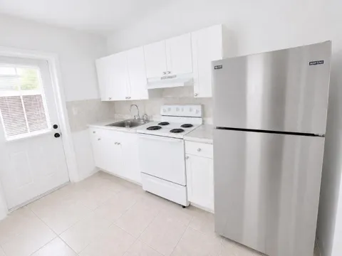 1100 NE 12th Avenue #Apt 1