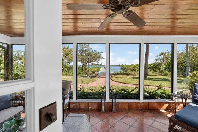 1935 Quay Dock Road Vero Beach, FL 32967