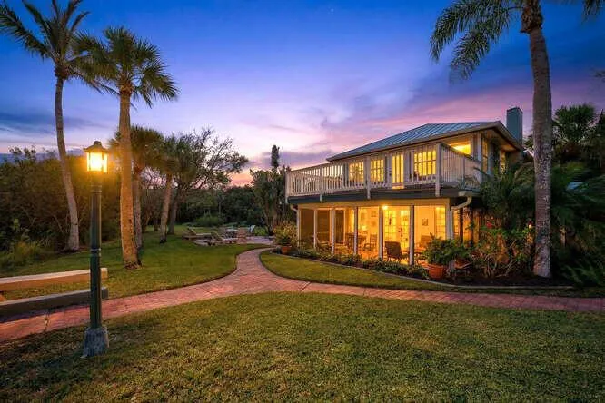 1935 Quay Dock Road Vero Beach, FL 32967