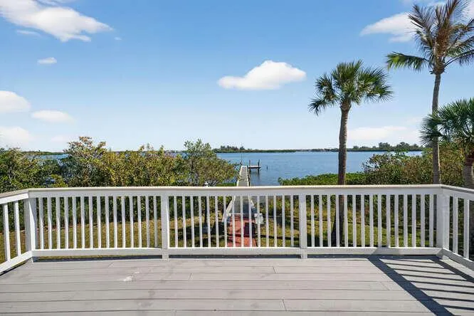1935 Quay Dock Road Vero Beach, FL 32967