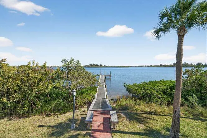 1935 Quay Dock Road Vero Beach, FL 32967