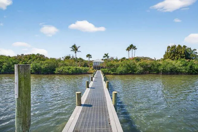 1935 Quay Dock Road Vero Beach, FL 32967