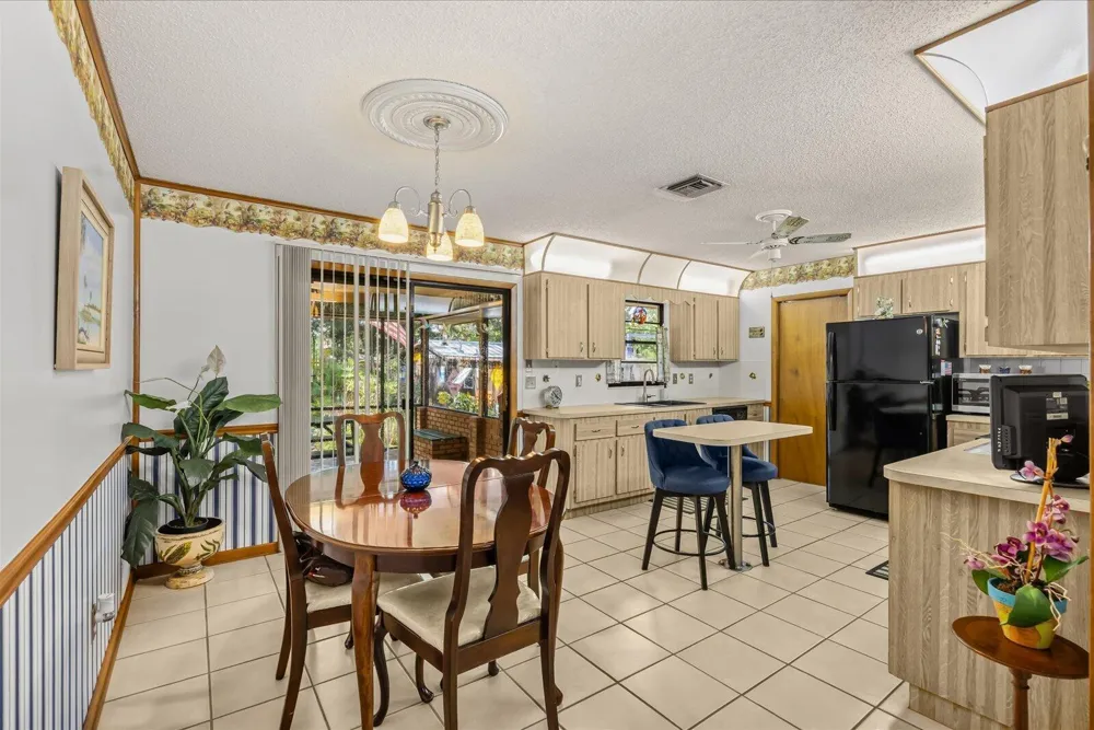 351 BAYSINGER AVENUE Fort Pierce, FL 34982