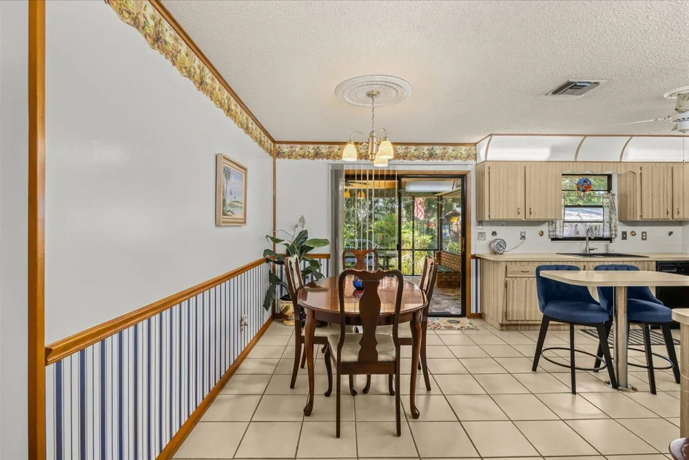 351 BAYSINGER AVENUE Fort Pierce, FL 34982