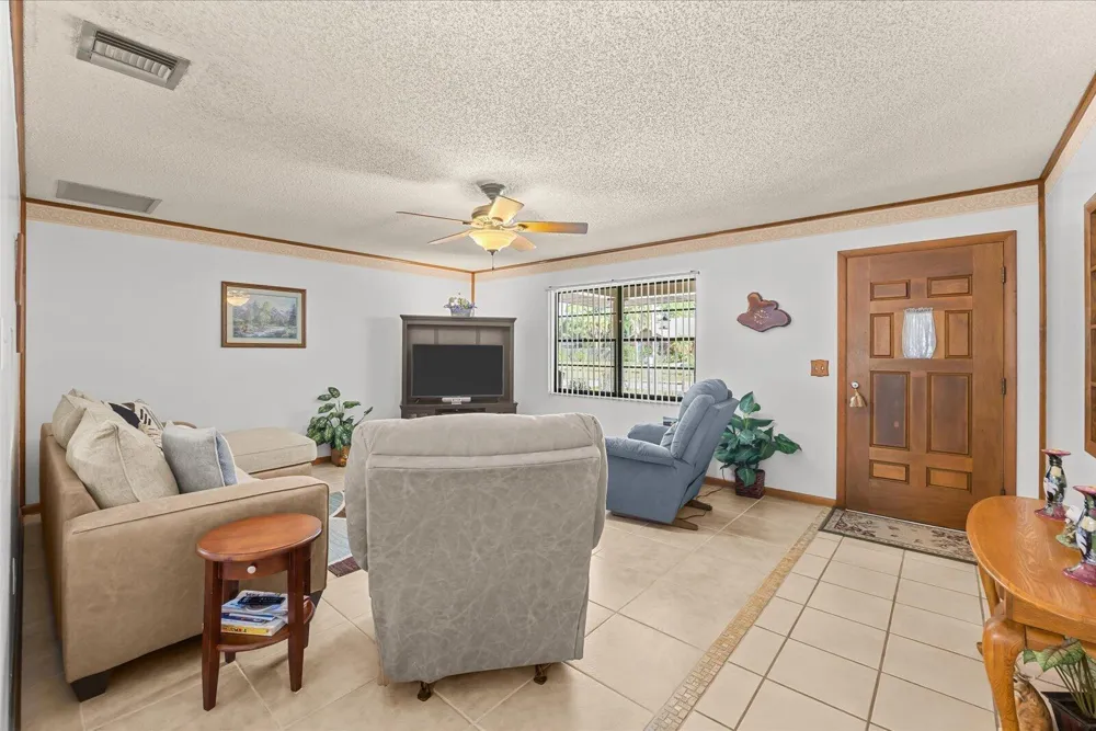 351 BAYSINGER AVENUE Fort Pierce, FL 34982
