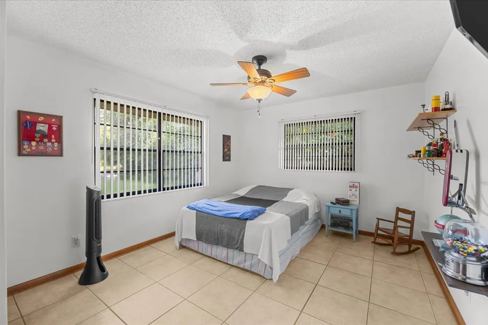 351 BAYSINGER AVENUE Fort Pierce, FL 34982