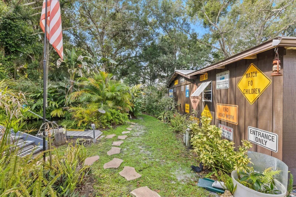 351 BAYSINGER AVENUE Fort Pierce, FL 34982