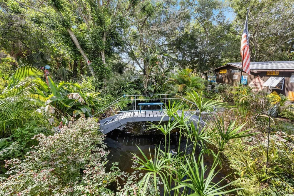 351 BAYSINGER AVENUE Fort Pierce, FL 34982