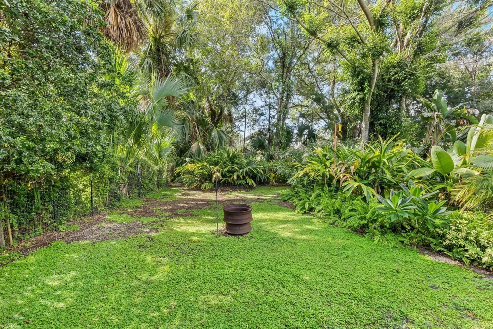 351 BAYSINGER AVENUE Fort Pierce, FL 34982