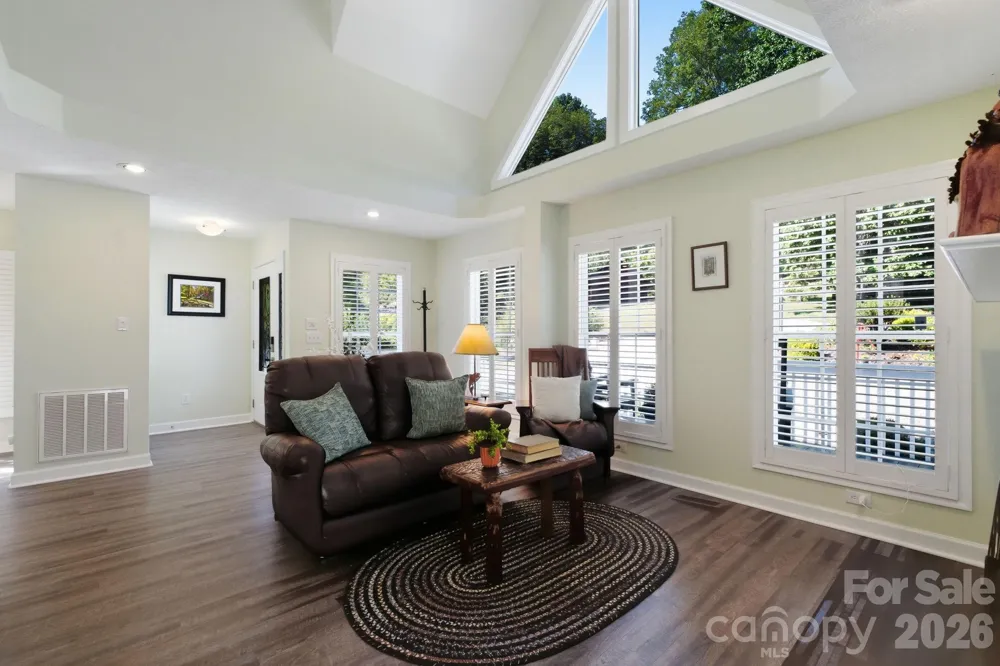 65 Airish Lane Waynesville, NC 28785