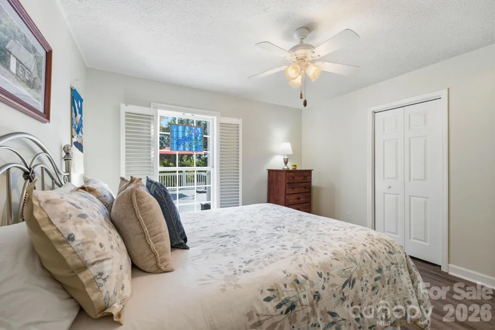 65 Airish Lane Waynesville, NC 28785