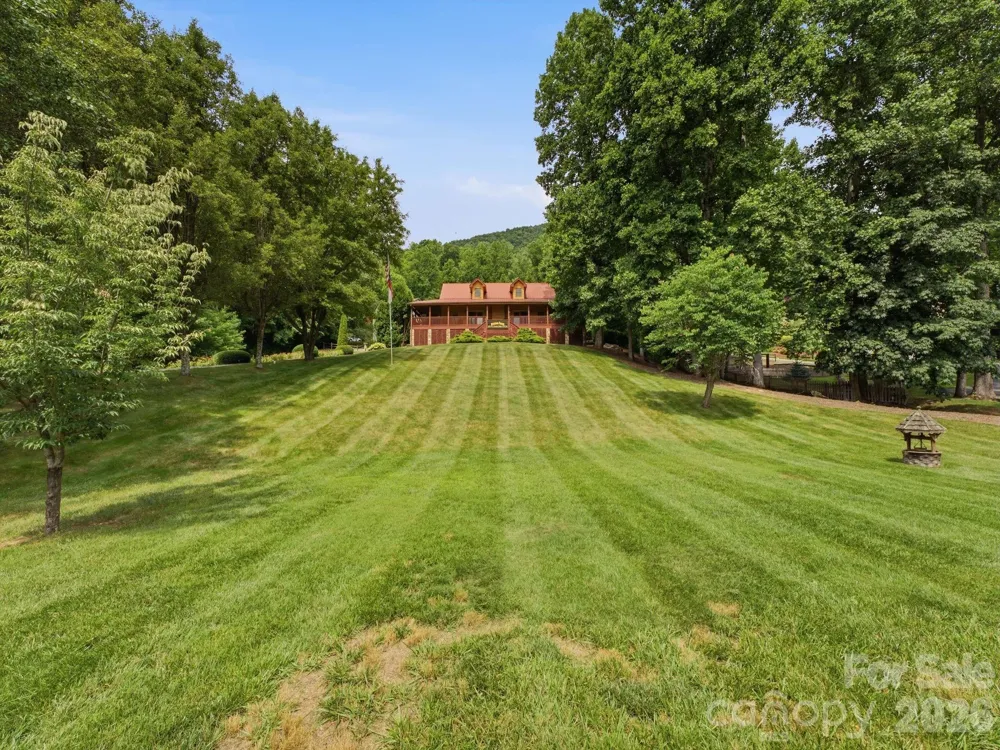 65 Airish Lane Waynesville, NC 28785