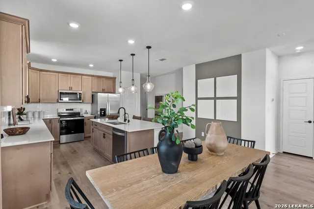 301 NOPAL RIDGE San Antonio, TX 78253