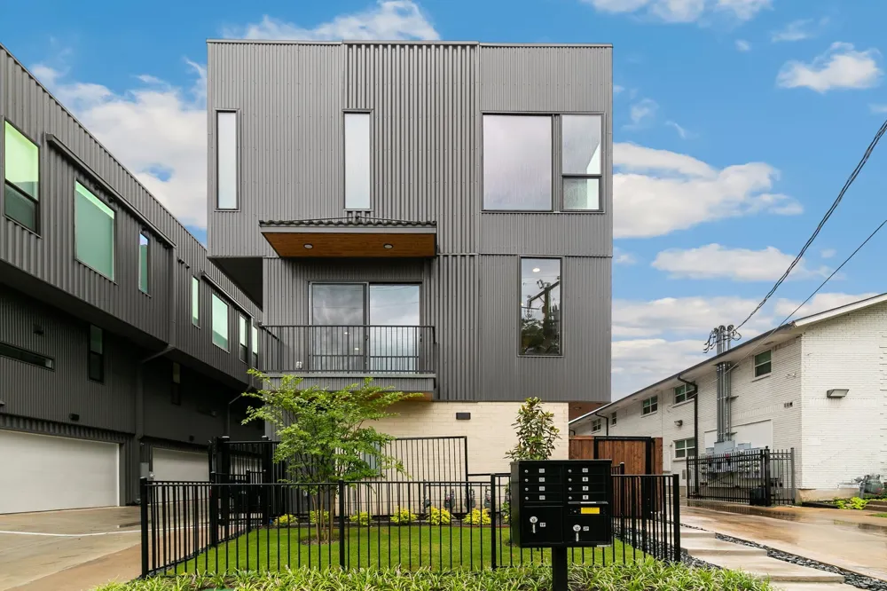 1920 Cuyler Court Dallas, TX 75204