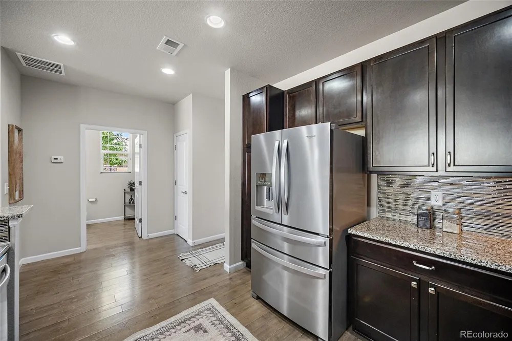 1758 S Buchanan Circle Aurora, CO 80018